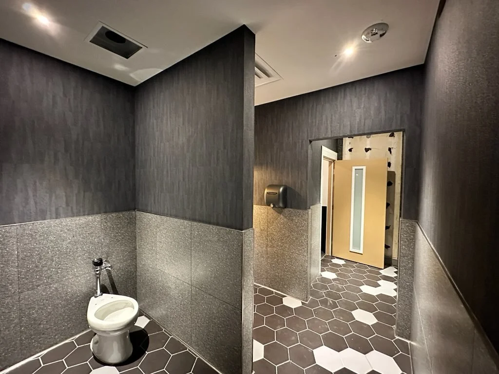 Wall covering Airport North Orlando