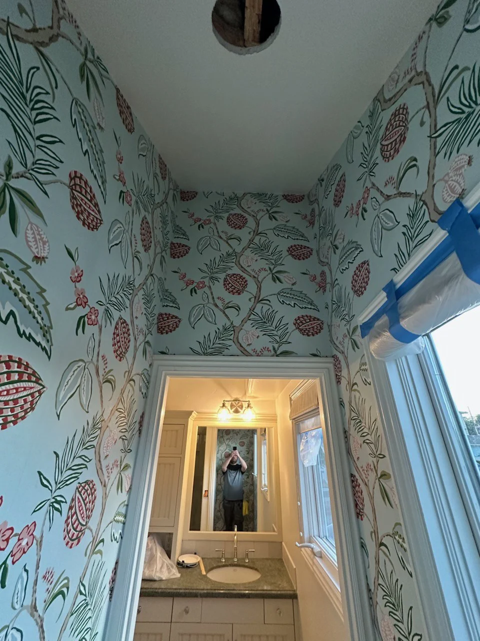 Wallpaper installation in College Park Orlando